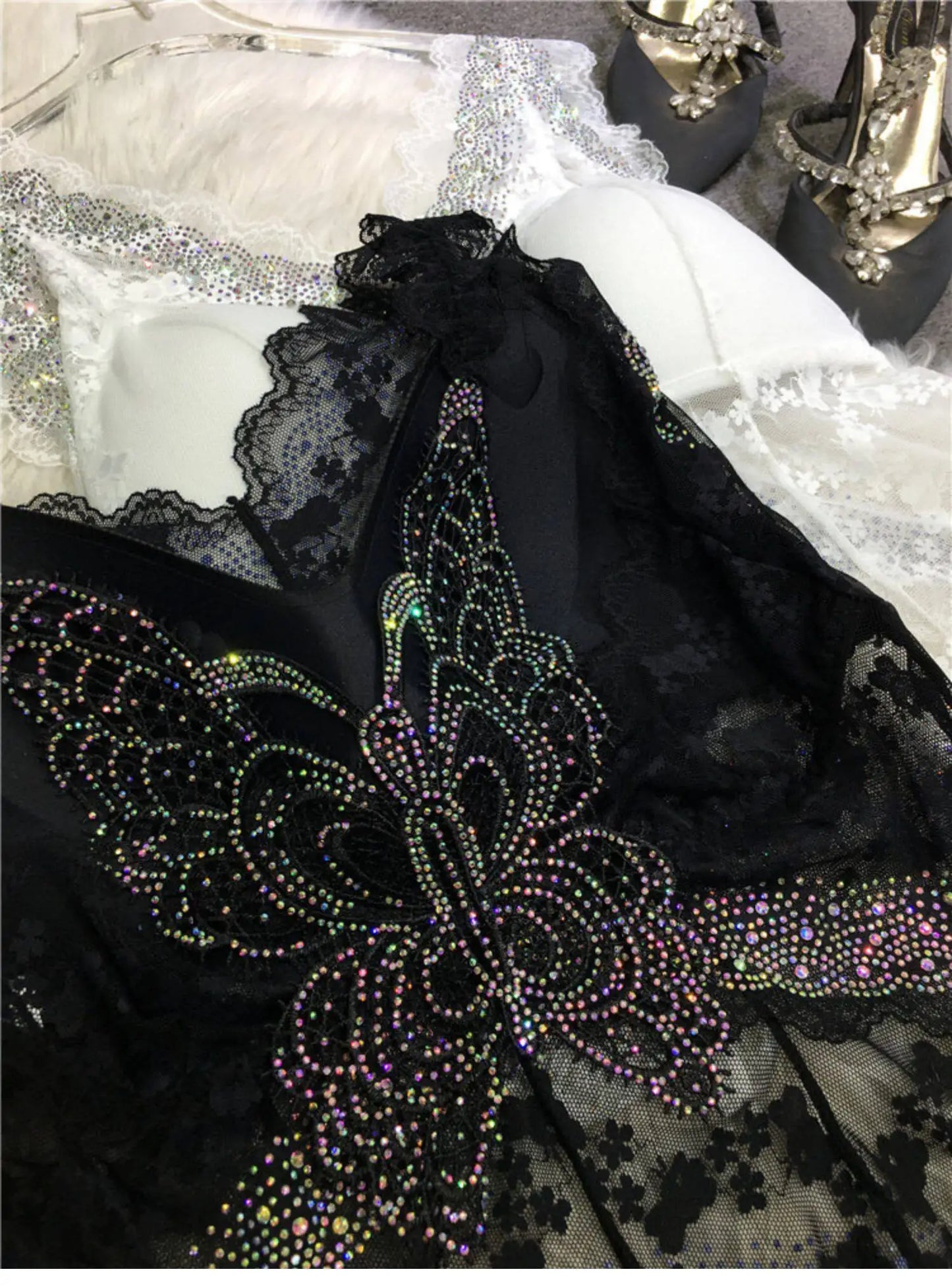 Back Beauty Black Camisole Women All-match Four Seasons V-neck Tanks Top Sexy V-neck Lace Splicing Hot Diamonds Slimming Camis