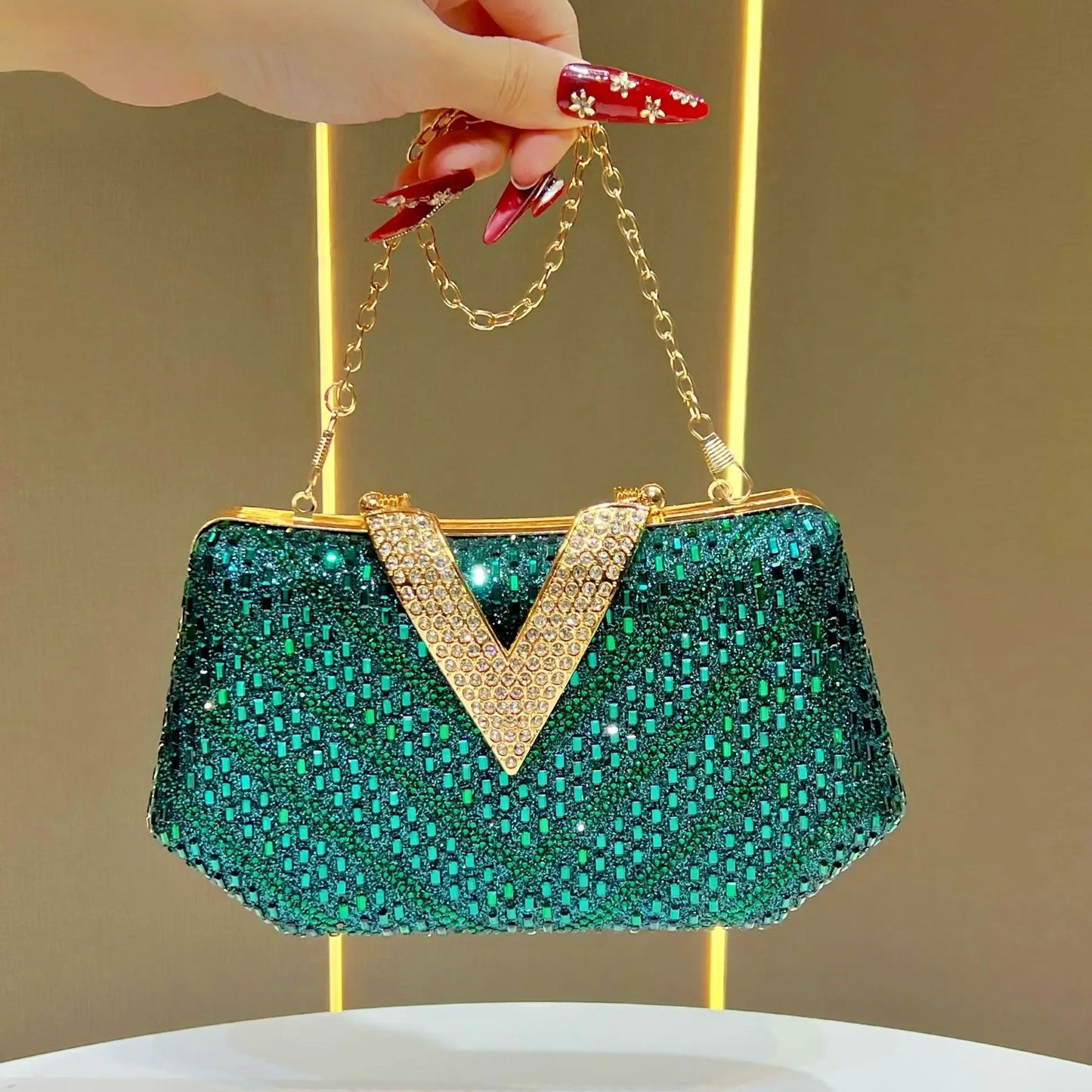 Luxury Shiny Diamond Studded V Letter Evening Dress Bag for Women Brand Rhinestones Handbags Elegant Cheongsam Bag Wedding Purse
