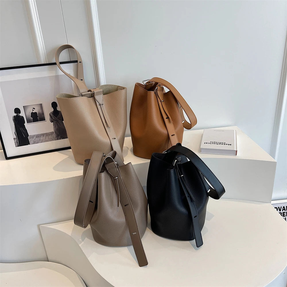Retro Shoulder Large Capacity Bucket Bag for Women