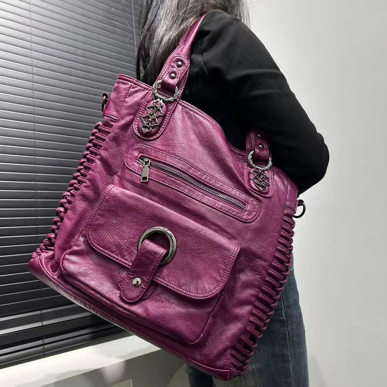 Retro Street Style Large Capacity Shoulder Bag for Women