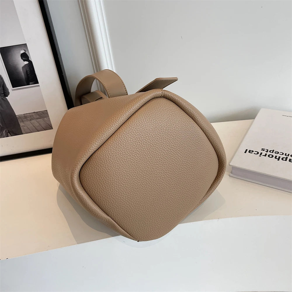 Retro Shoulder Large Capacity Bucket Bag for Women