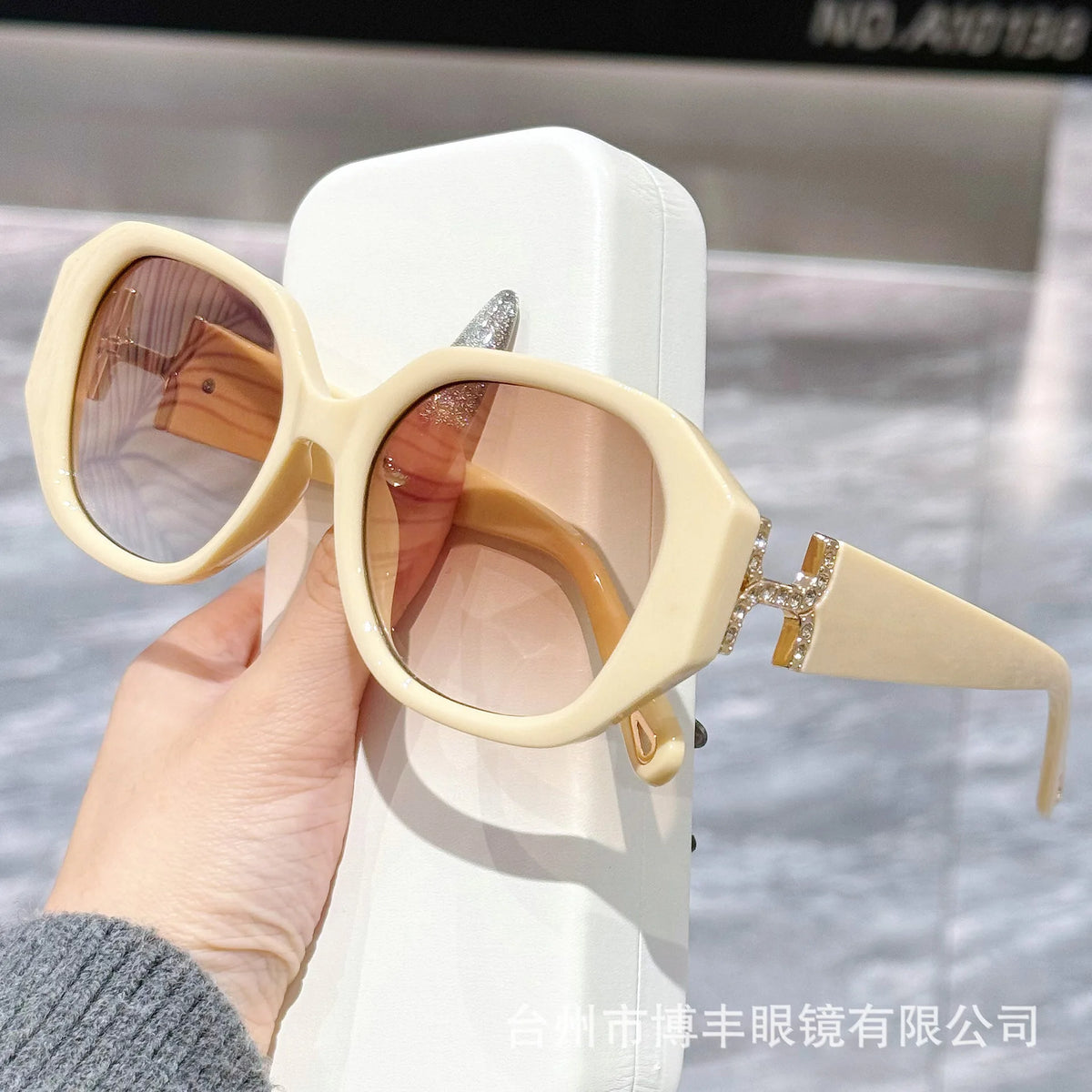 Vintage Oversized Polarized Sunglasses