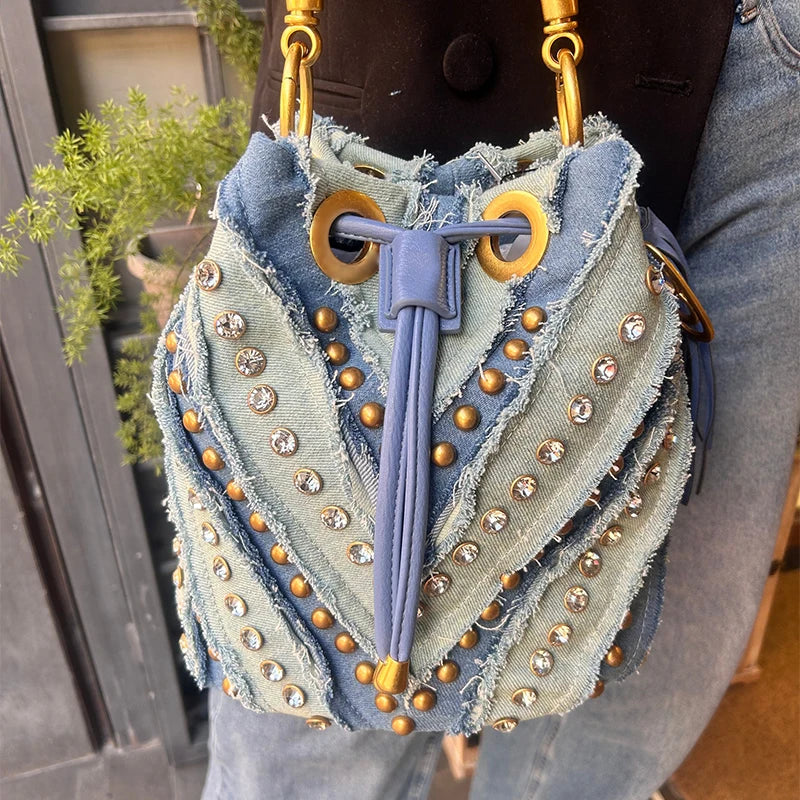 New Brand Fashion Handbag Retro Rivet Design Bucket Bag Versatile Commute Diamond Drawstring Lady Chain Shoulder Underarm Bag