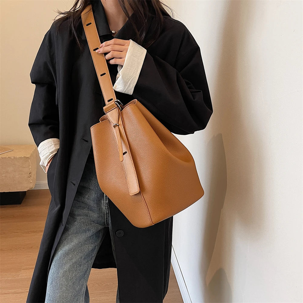 Retro Shoulder Large Capacity Bucket Bag for Women