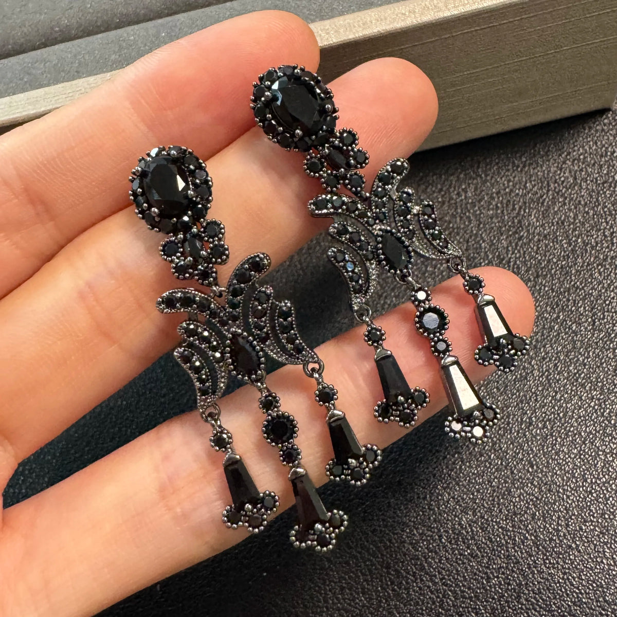 Black Zircon Vintage Jewelry Set With Earrings Rings And Bracelets for Women