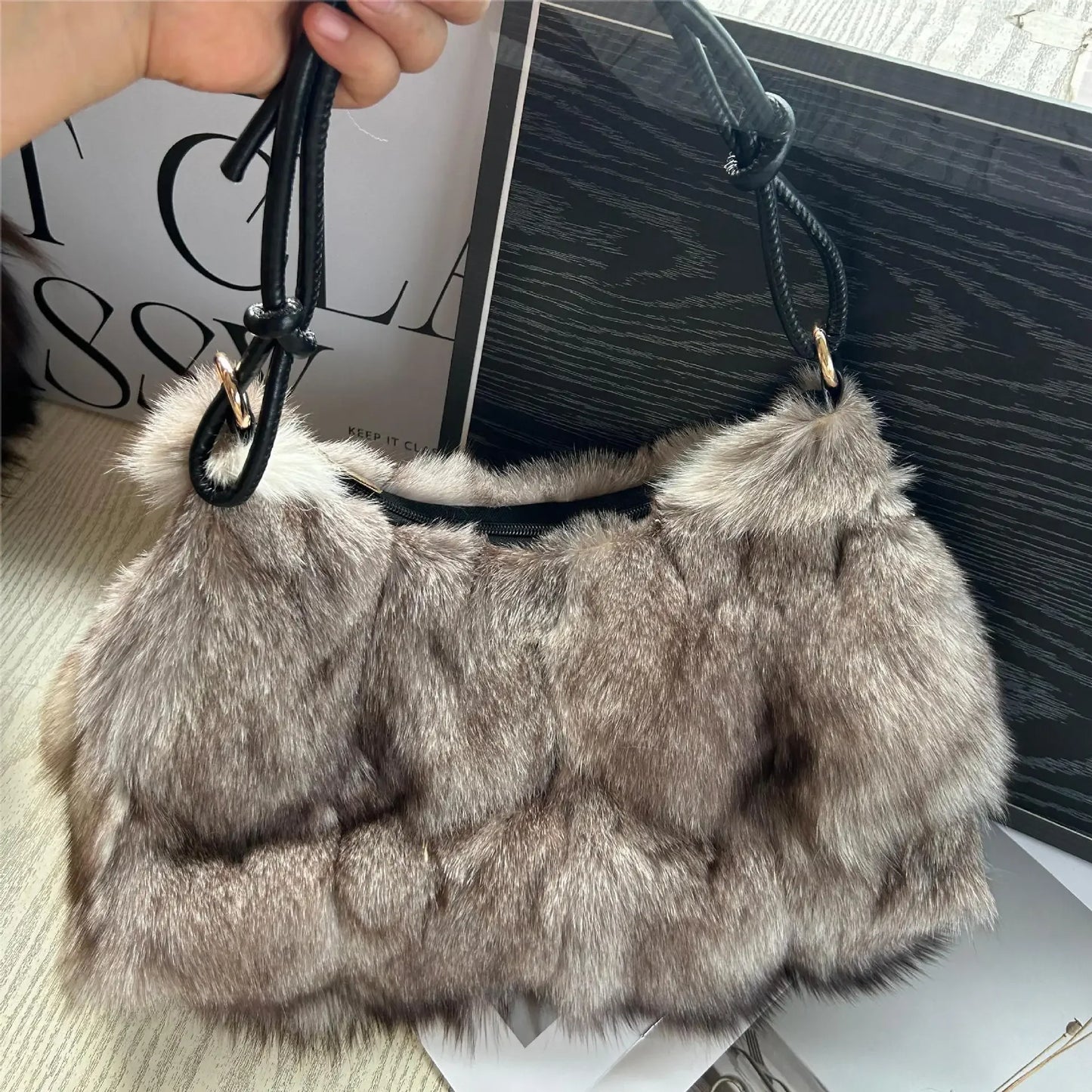 Elegant Luxurious Faux Fur Soft Shoulder Bag for Women