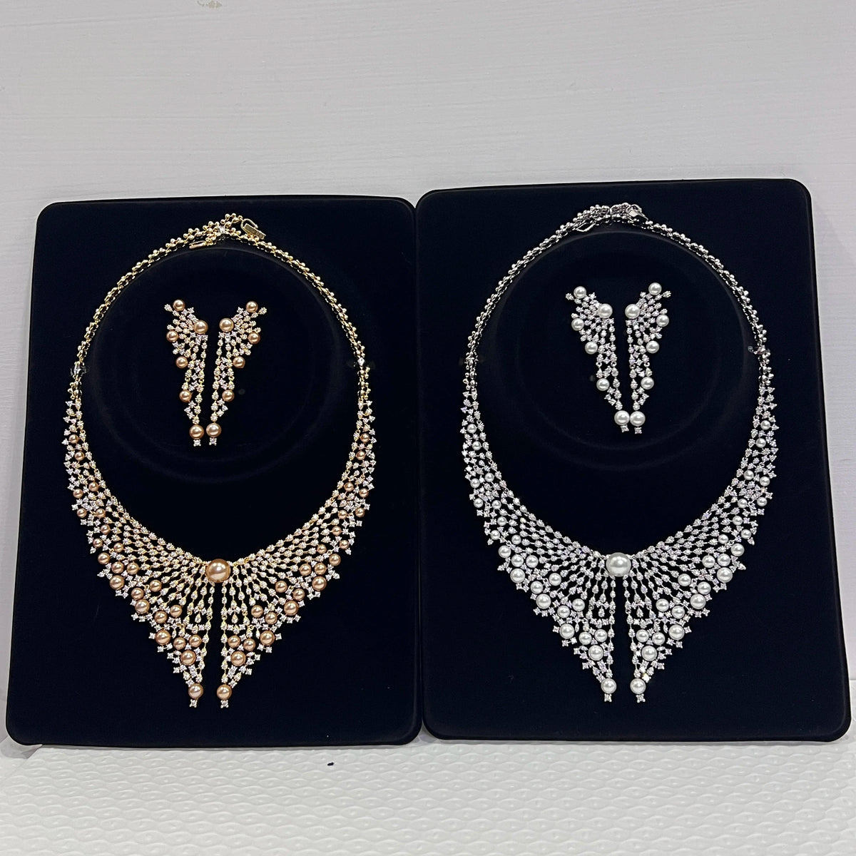 Luxurious Crystal Pearl Bridal Necklace Set for Women