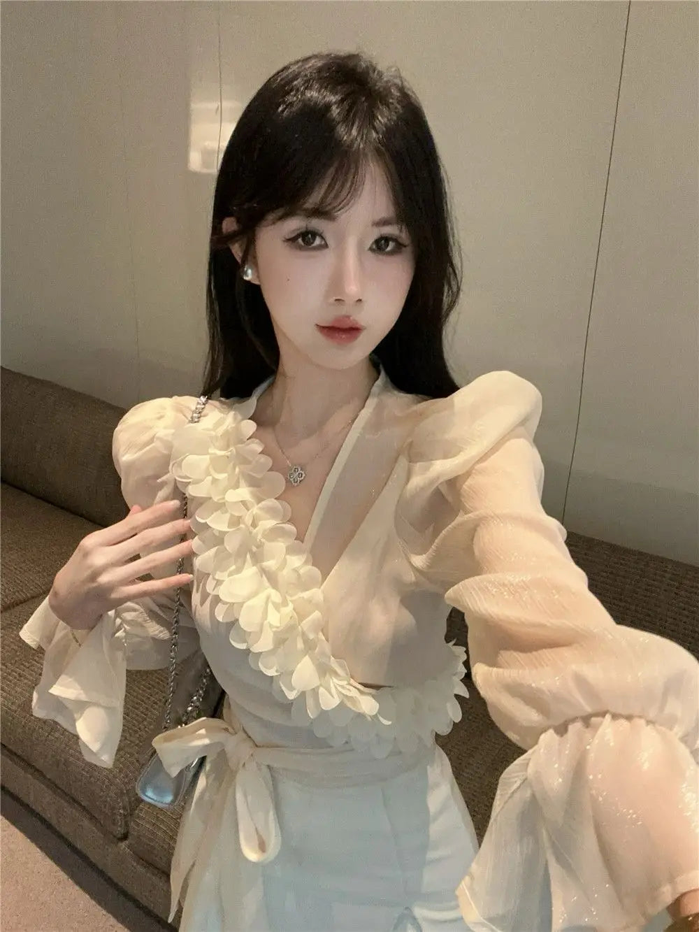 V Neck Bubble Sleeve Chiffon Blouse