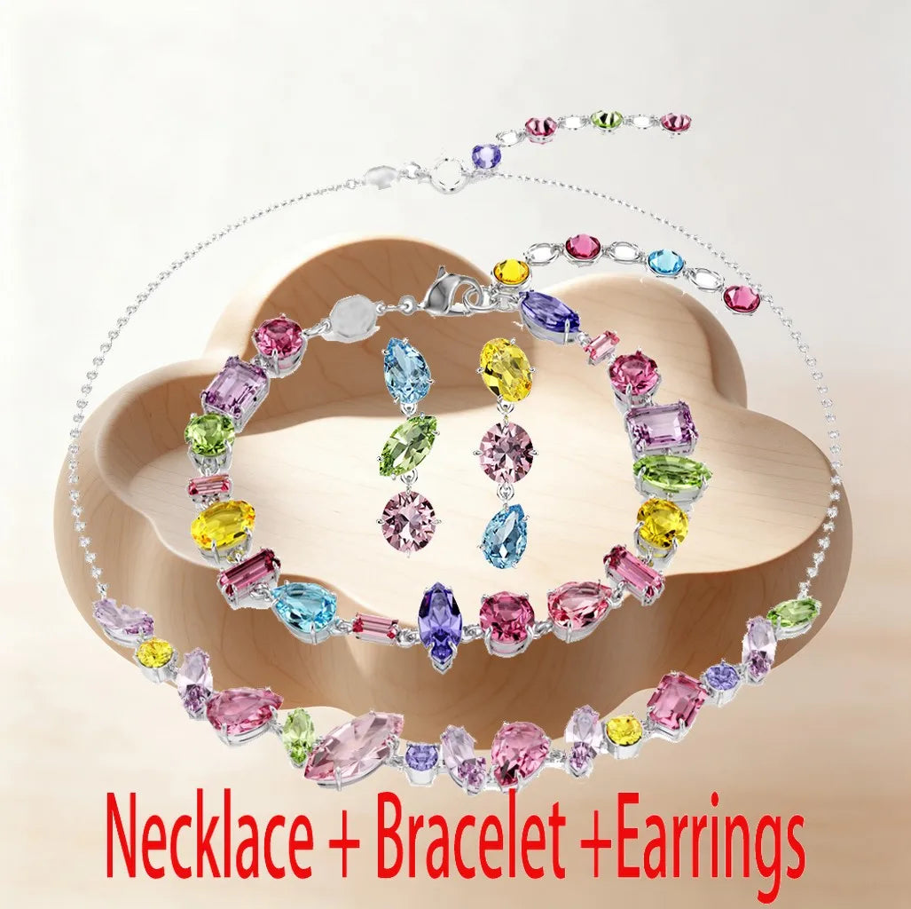 Shimmering Crystal Jewelry Set With Necklace And Earrings For Women