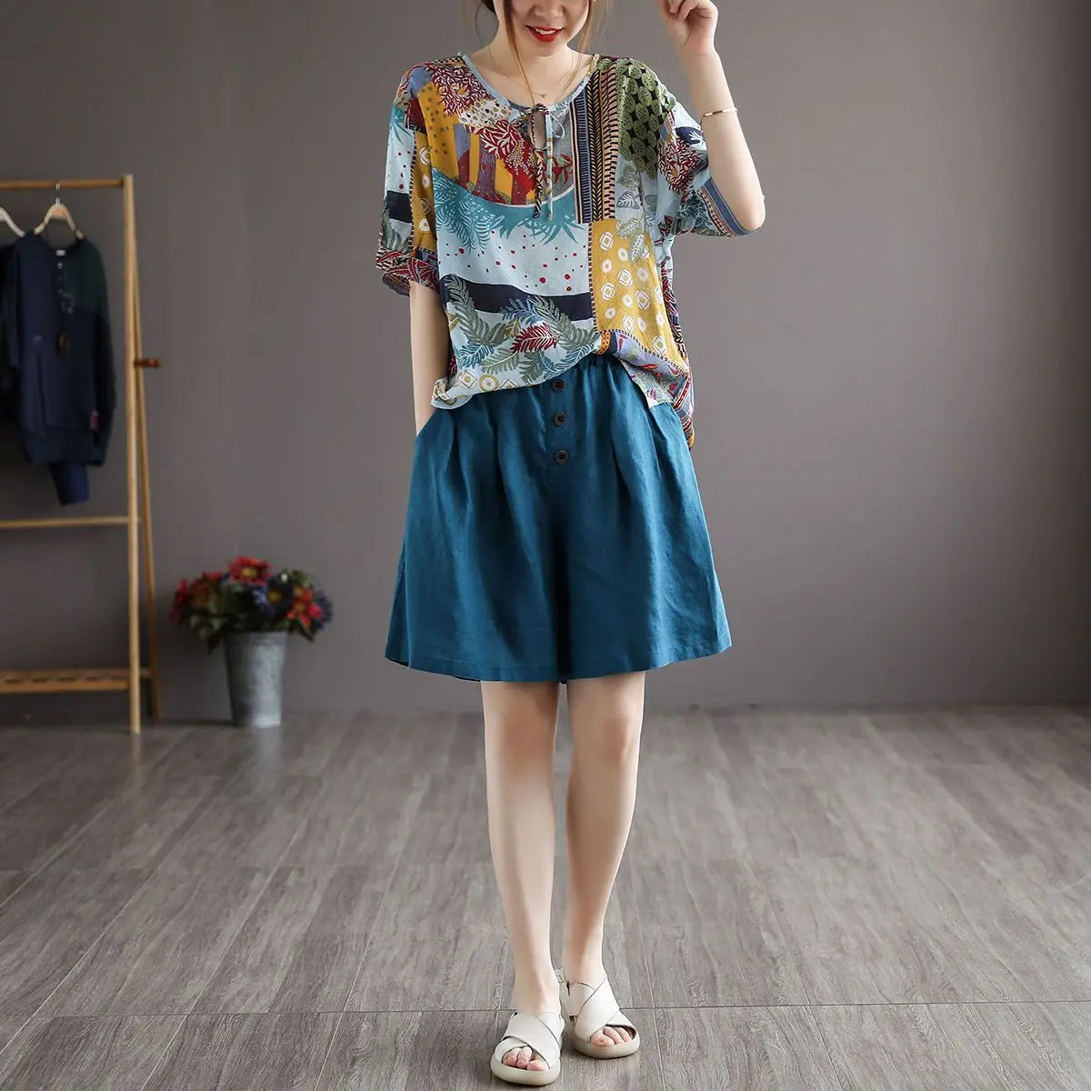 Short Pants Woman Bermuda with Waist Pocket Knee Length Mid Cotton Half Shorts for Women Elastic Linen Trend 2025 Kpop Wholesale