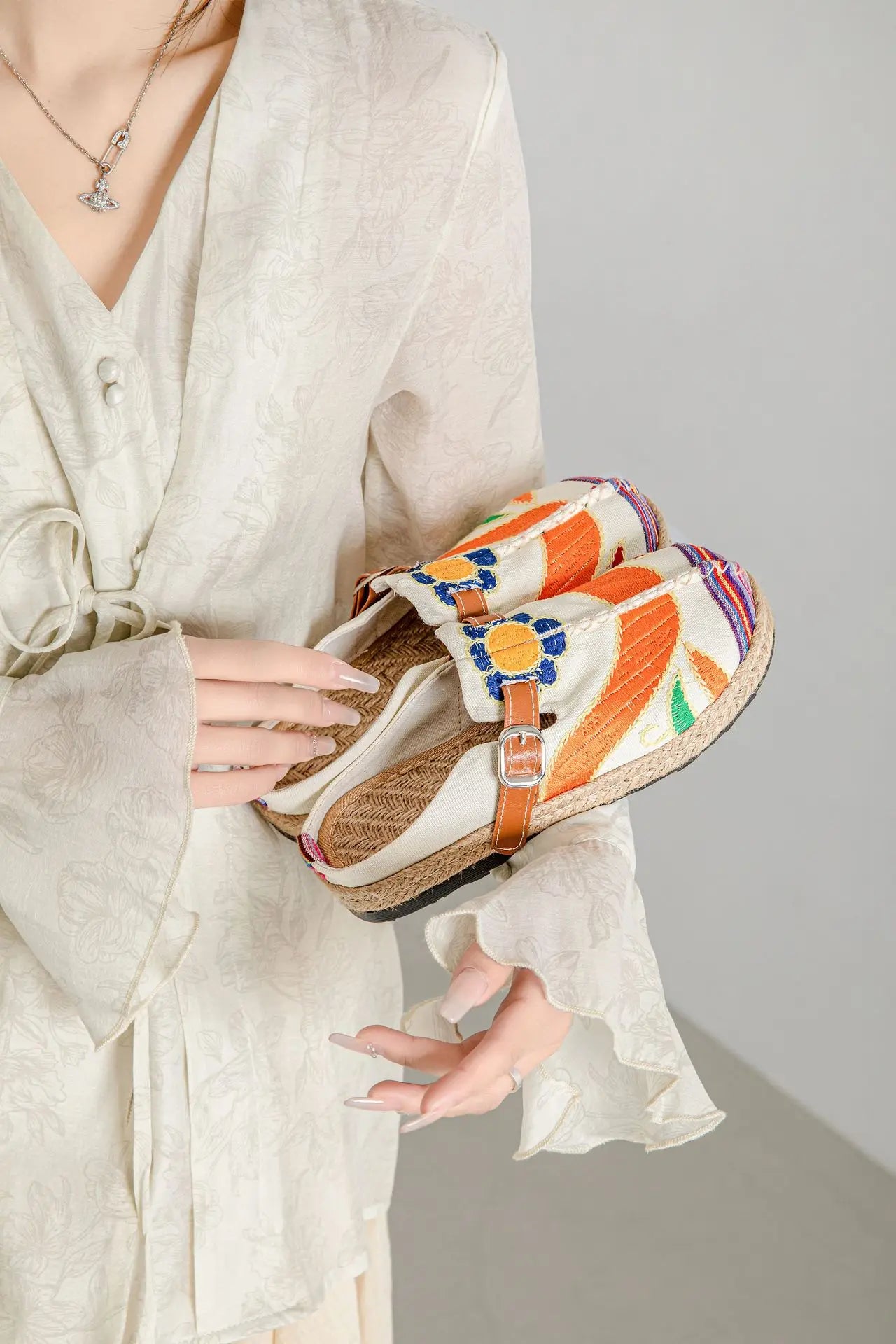 Lightweight Embroidered Cotton Linen Flat Slippers for Women