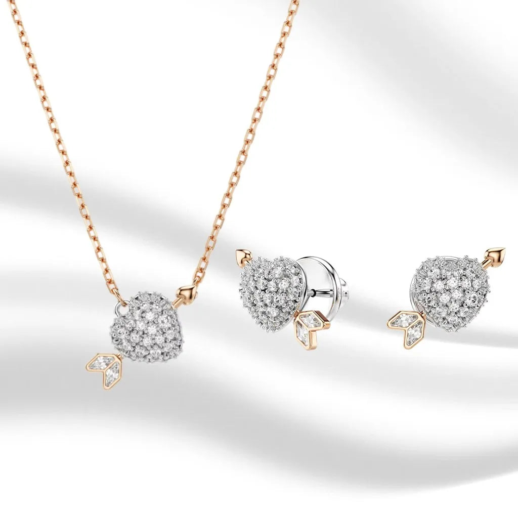Elegant Gold-Plated Mixed-Cut Crystal Pendant Necklace for Women