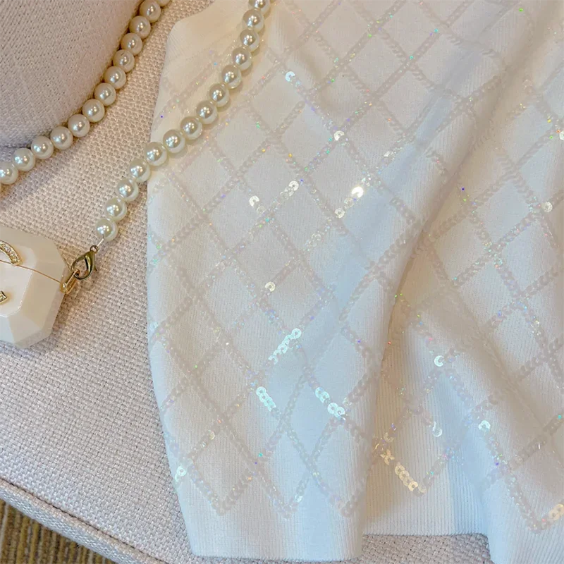 French round neck sequined halter top vest women's summer new fashion temperament white short joker casual sleeveless top.