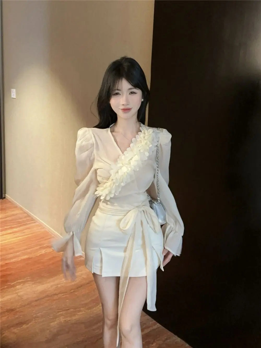 V Neck Bubble Sleeve Chiffon Blouse