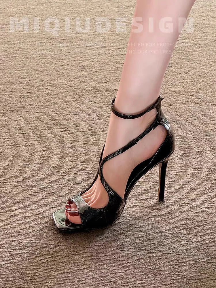 Cross Strap Roman Style Low Heel Sandals For Women