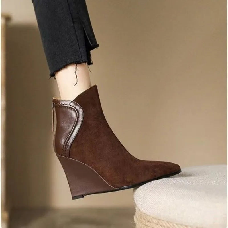 Vintage Pointed Toe Wedge Ankle Boots With Back Zipper For Women