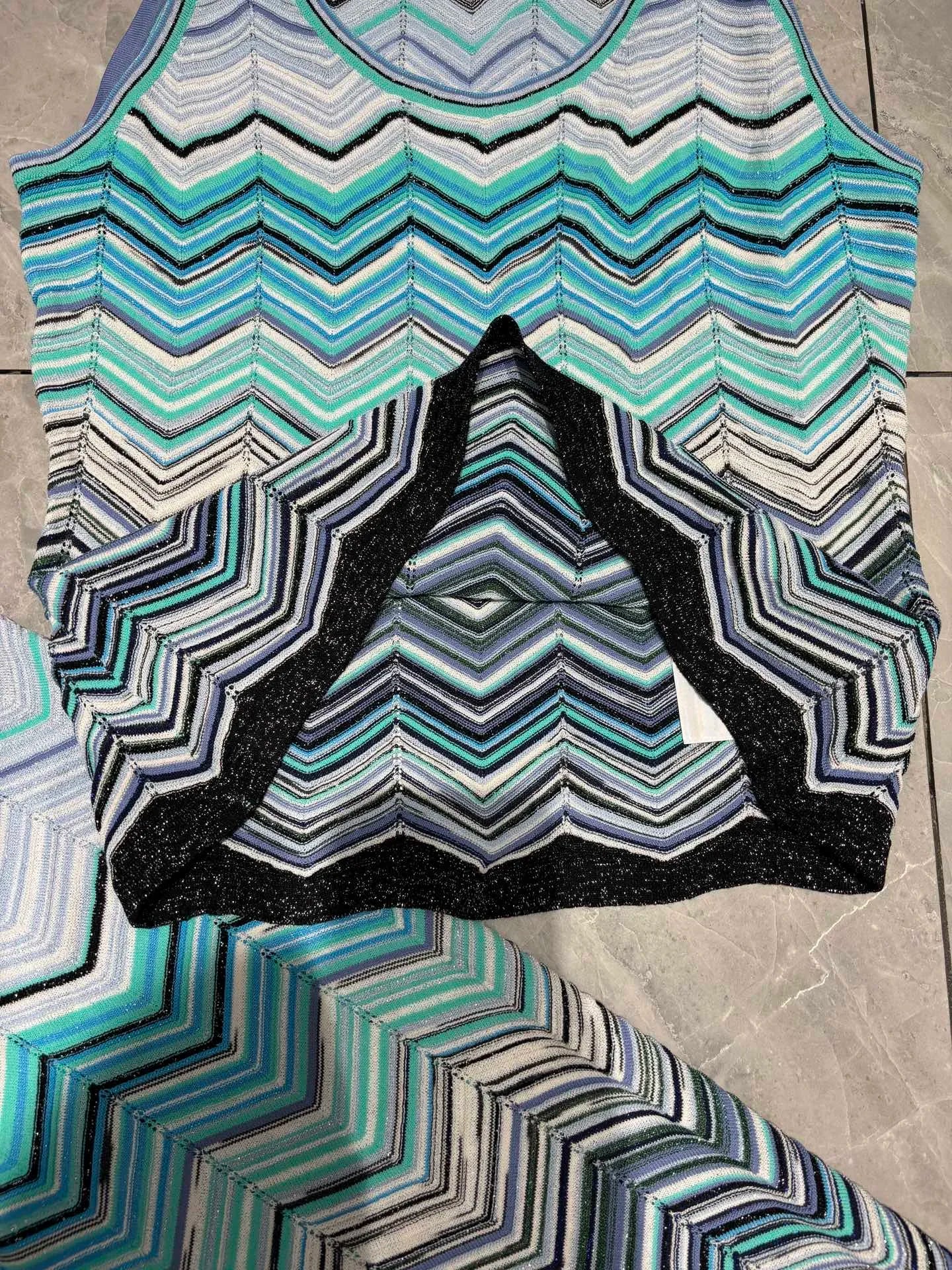 Blue Chevron Knit Sleeveless Top and Wide Leg Pants Set for Women