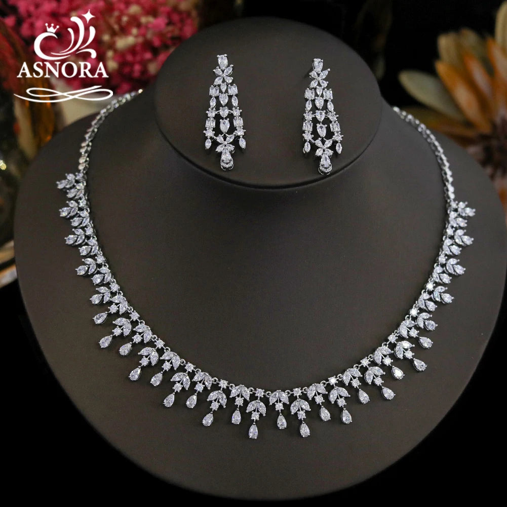 Elegant Water Drop Shape Crystal Jewelry Set For Women
