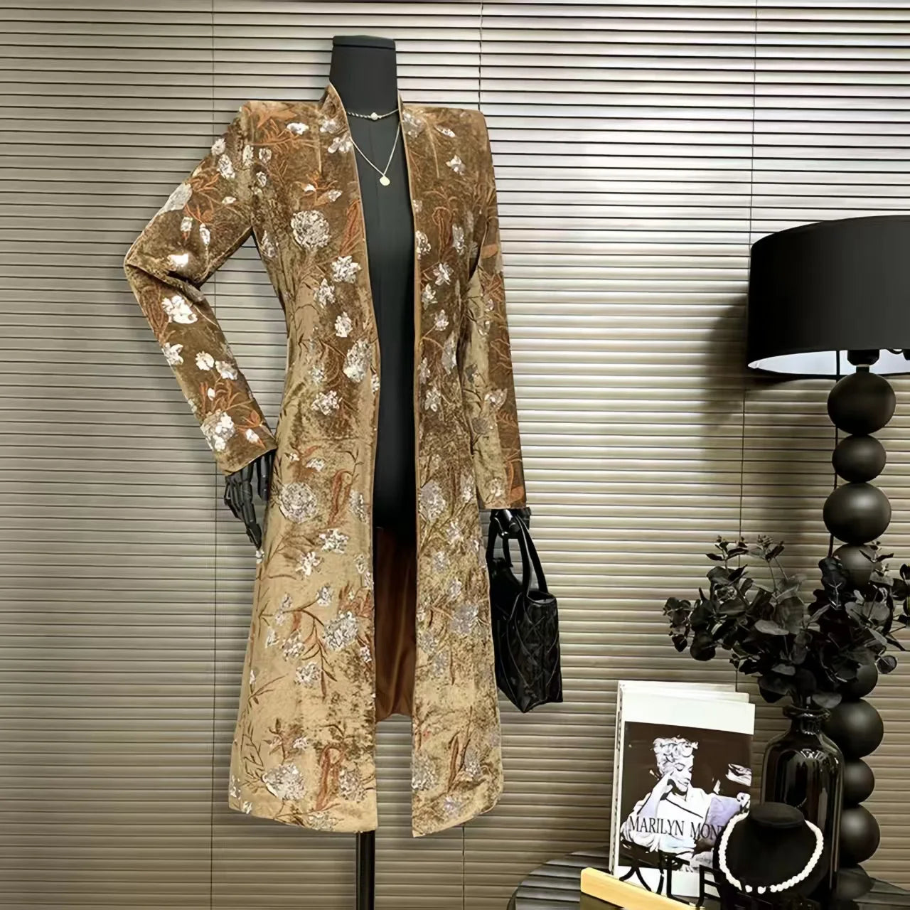 Golden Velvet Adjustable Waist Windbreaker Coat Autumn/Winter New English style Luxury Sequin Embroidered Women's Coat