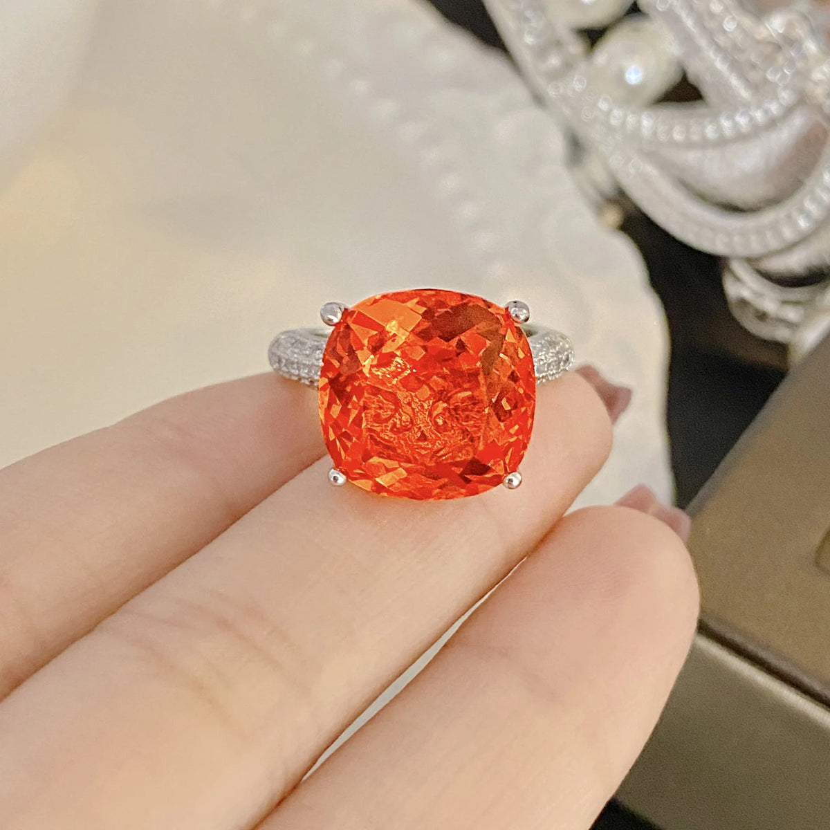 Sparkling Zircon Solitaire Wedding Band Ring for Women