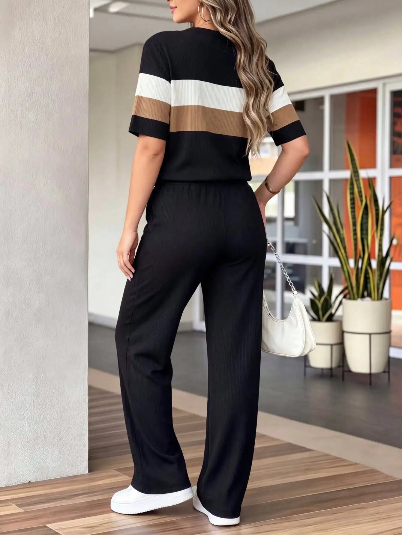 Fashion color‑block striped 2‑piece set, crew neck short sleeve top, drawstring high waist wide‑leg pants with side pockets. Soft comfortable fabric, great for daily, loungewear, street casual wear.