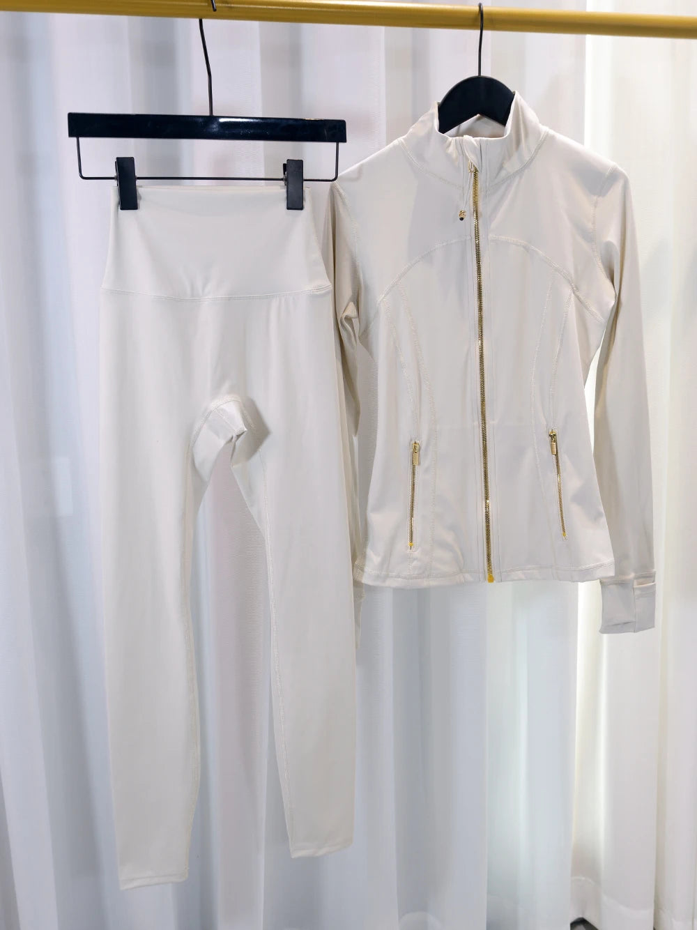 Slimming Gold Zipper Jacket and Yoga Pants Set for Women