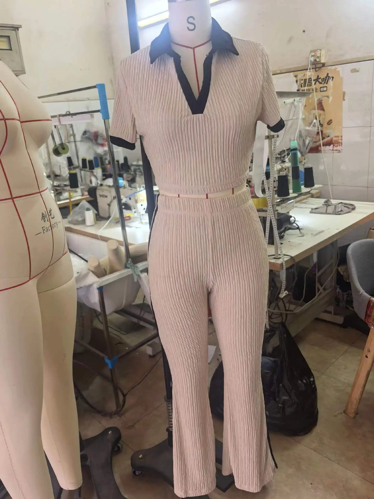 2026 Polo Neck Color Block Knitted Short Top High Waist Wide Leg Pants Set Two-Piece Set Striped Pattern Casual Wear