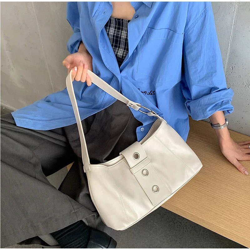 Women's Rivet Y2k Shoulder Bag Retro Small Bag Hot Girl Wilderness Style Retro Leather Fashion Versatile Shoulder Armpit Bag