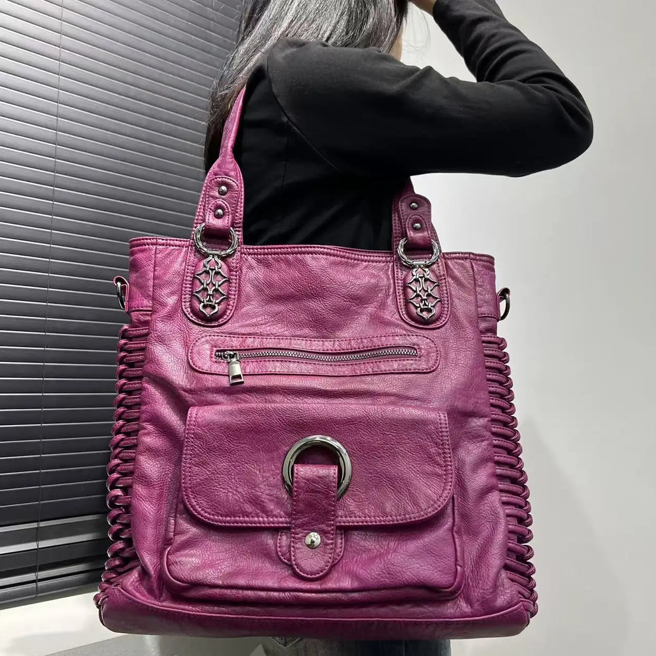 Retro Street Style Large Capacity Shoulder Bag for Women