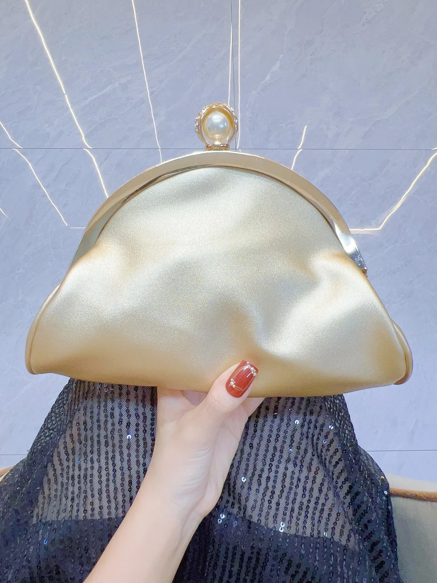 Luxury Women  Fashion Design Handbags Sparkling Banquet Clutch Bag Inlaid With Rhinestone Chain Shoulder Bag Party Dinner Bag