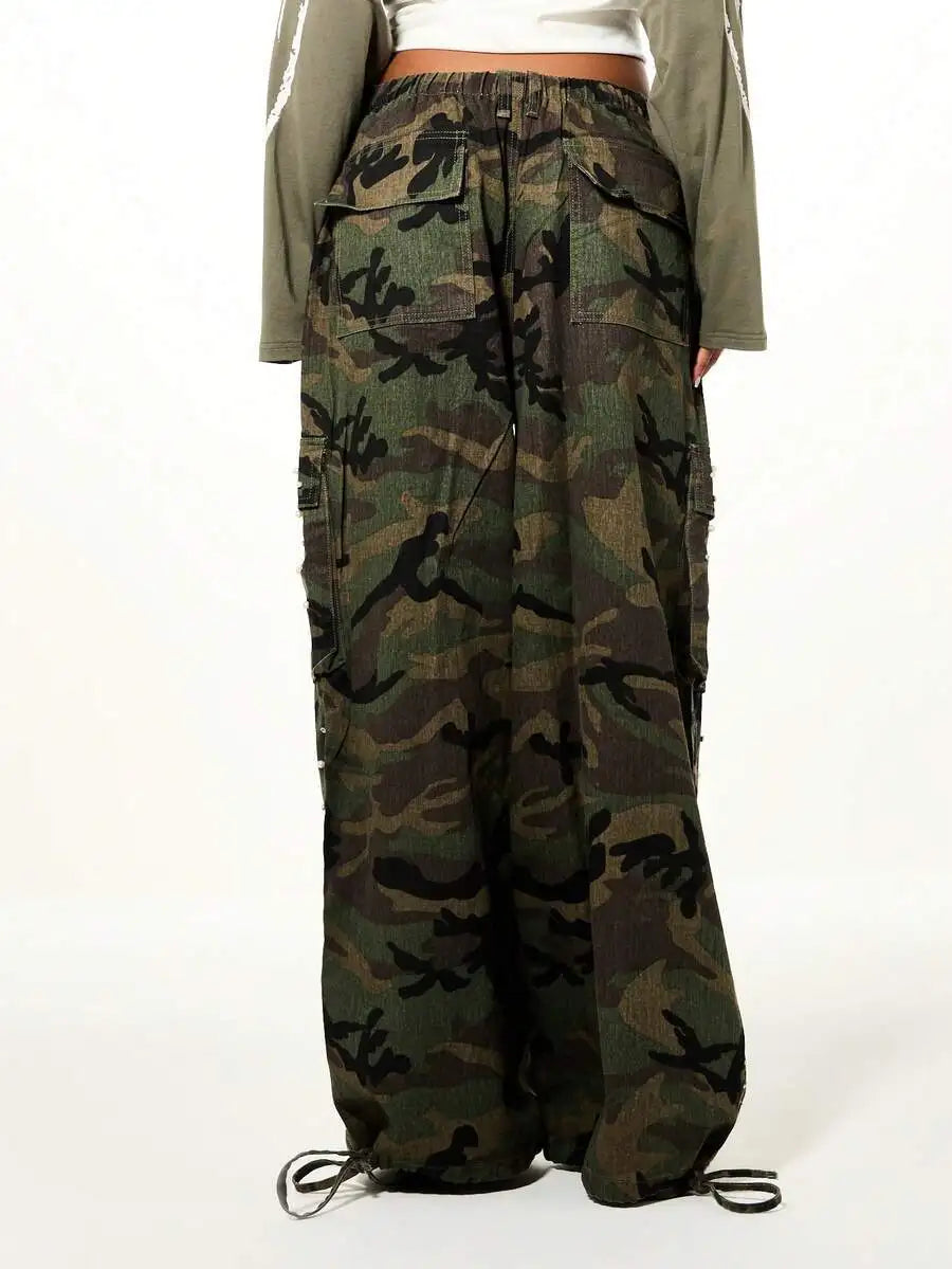 Loose Fit Camouflage Cargo Pants