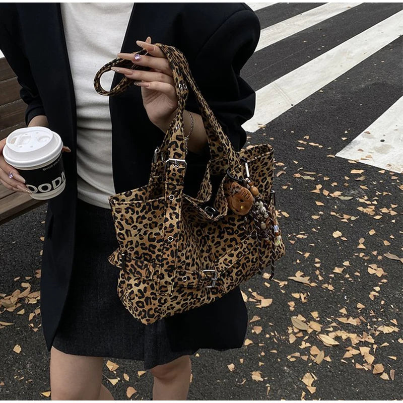 Fashion Versatile Leopard Print Tote Bag Women Large-capacity Canvas Shoulder Bag Work Commuting Relaxing Handbag With Pendant