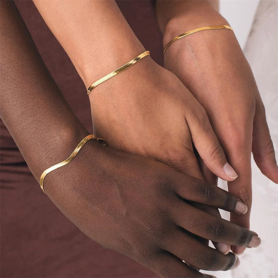 Gold Tone Stainless Steel Figaro Chain Bracelet for Women