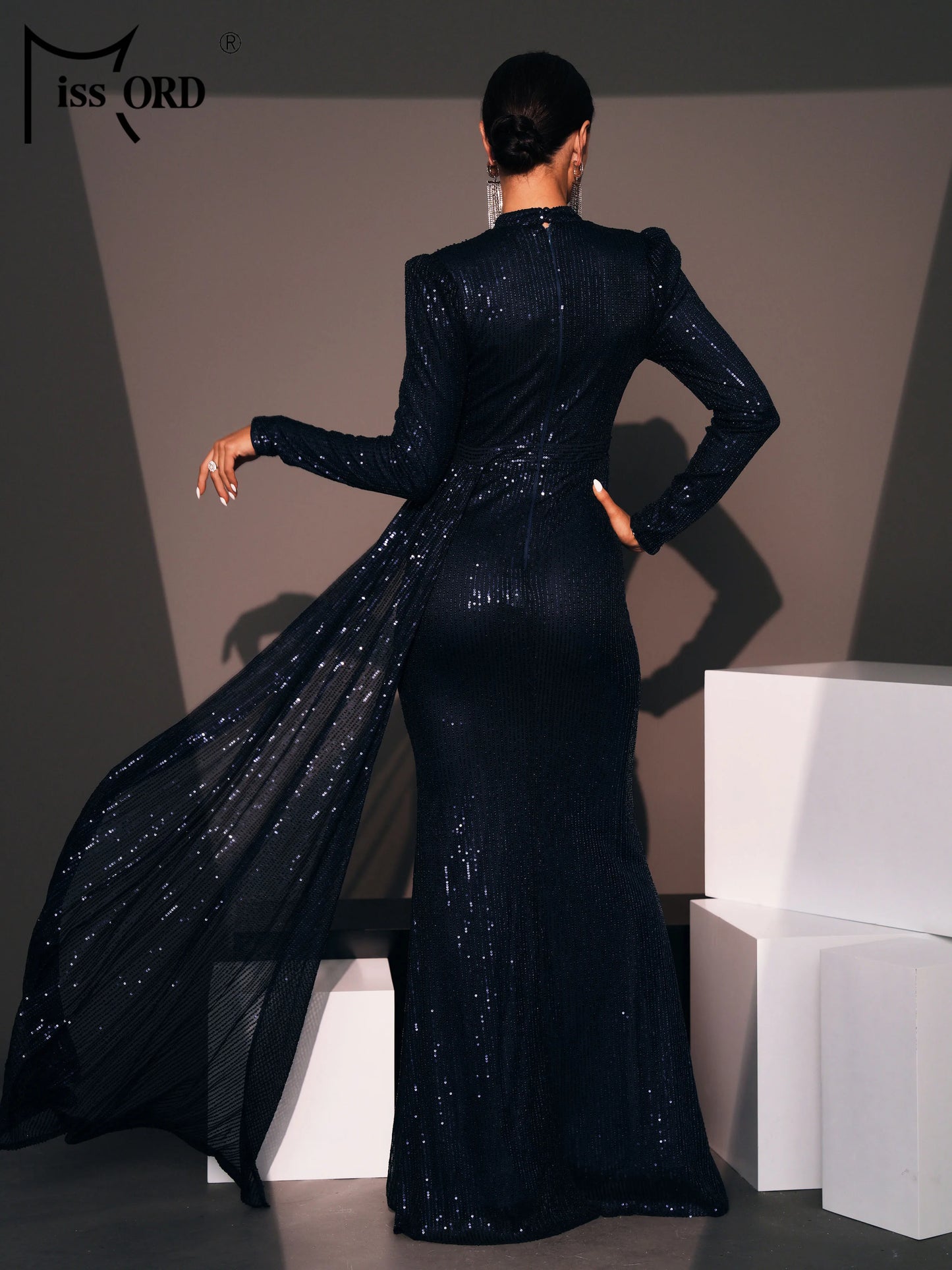 Missord Round Neck Long Sleeved Sequin Mermaid Evening Fashionable Exquisite Cocktail Prom Dress