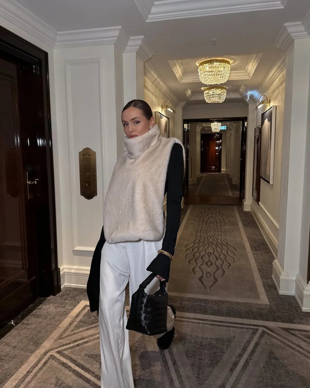 Mandarin Collar Faux Fur Vest