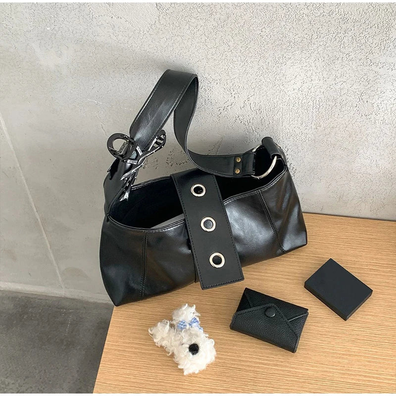 Women's Rivet Y2k Shoulder Bag Retro Small Bag Hot Girl Wilderness Style Retro Leather Fashion Versatile Shoulder Armpit Bag