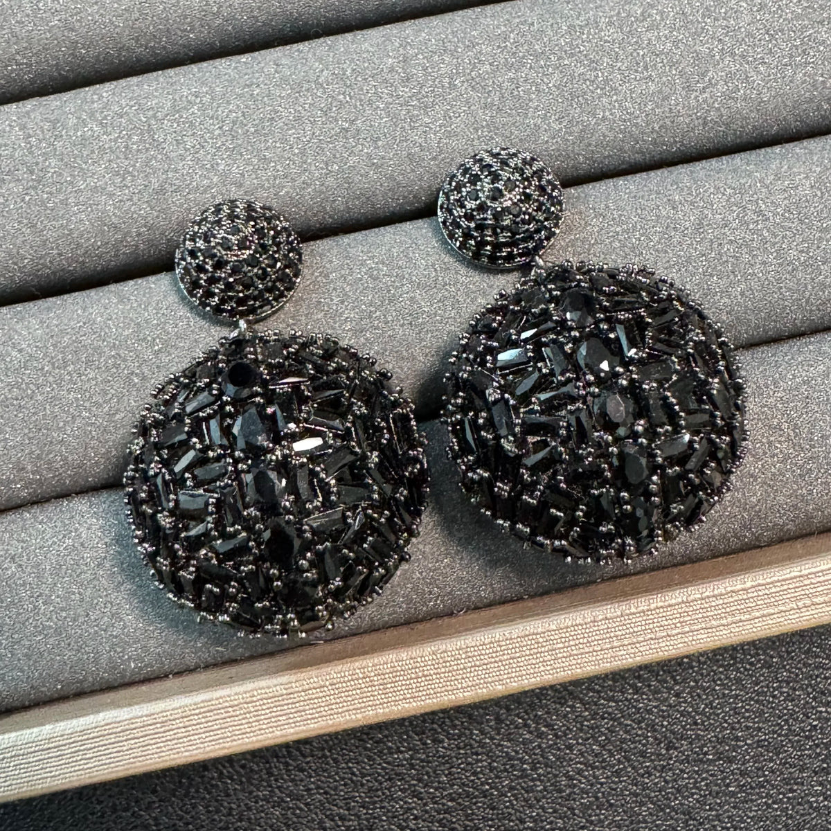 Black Zircon Vintage Jewelry Set With Earrings Rings And Bracelets for Women
