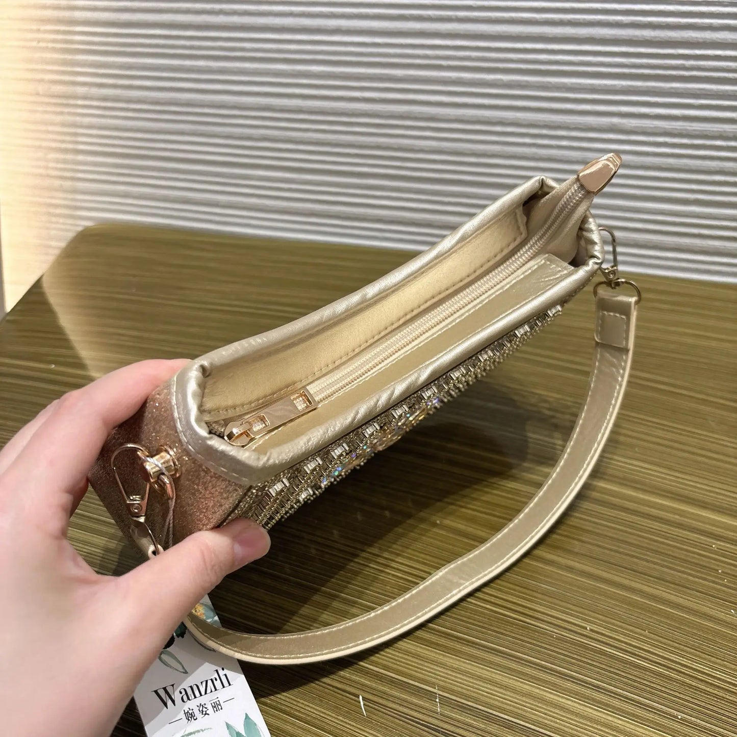 Dinner Women's Bag Luxury Brand Diamond-encrusted Glittering Dinner Party Women's Handbag Fashion Diamond-encrusted Shoulder Bag