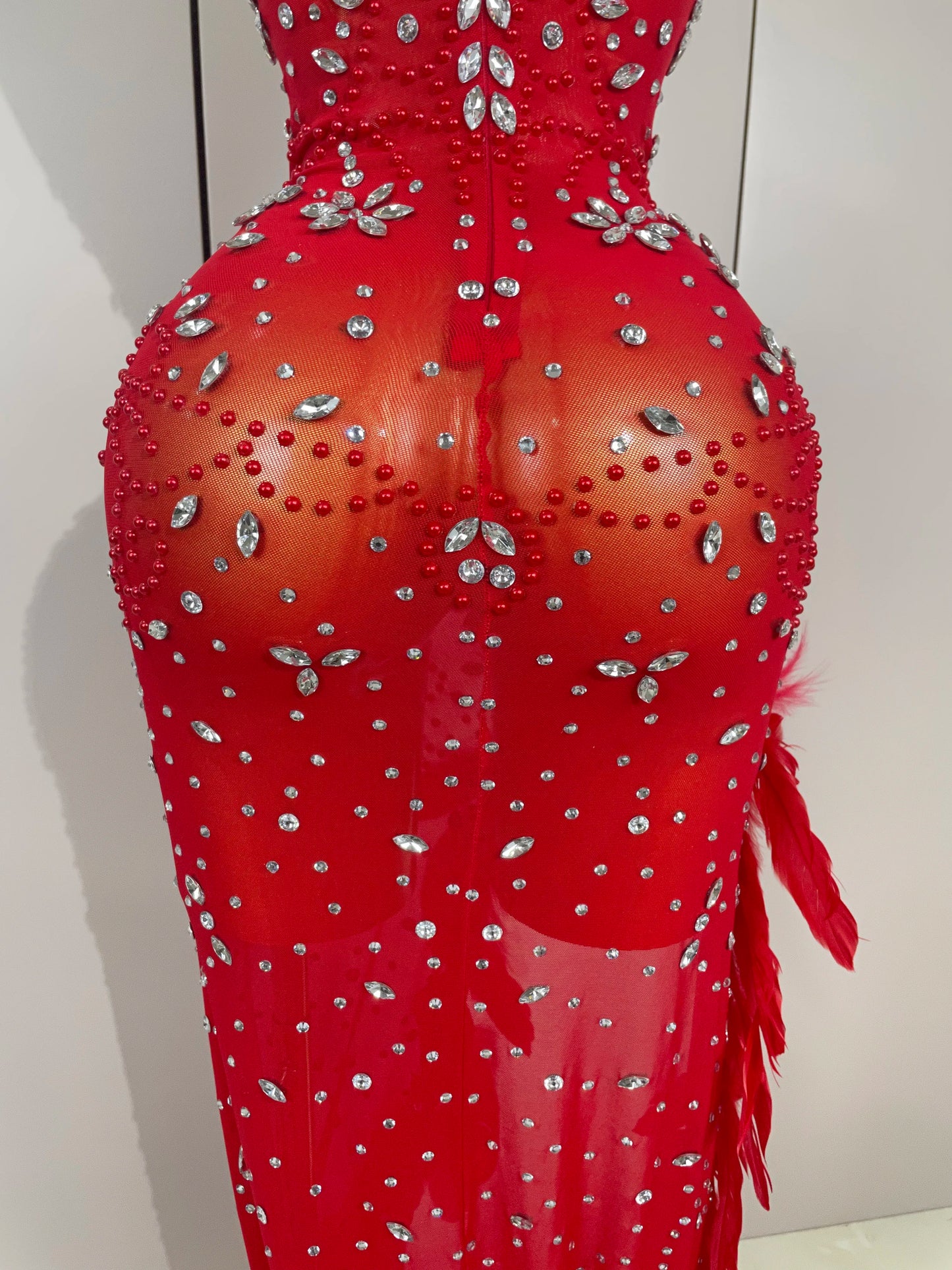 2025New Exquisite Feather Red Evening Dress Women Sparkle Rhinestones Sexy High Slit Birthday Celebrate Stage Photoshoot Costume