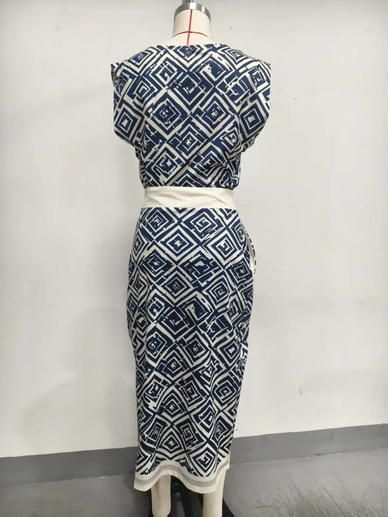 Elegant Print Sleeveless Vest Two Piece Skirt Set for Women