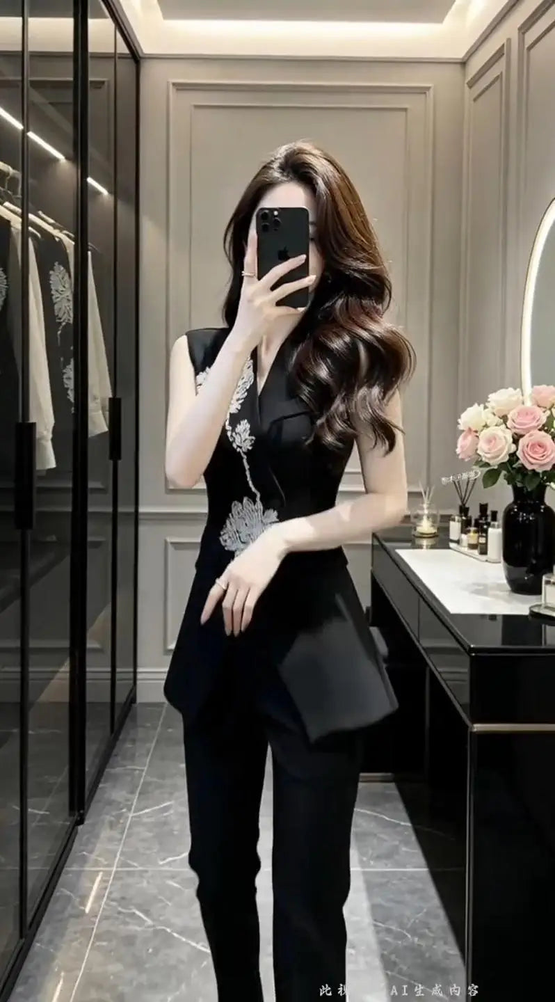 Chic Slim Diamond Detail Sleeveless Blazer for Women