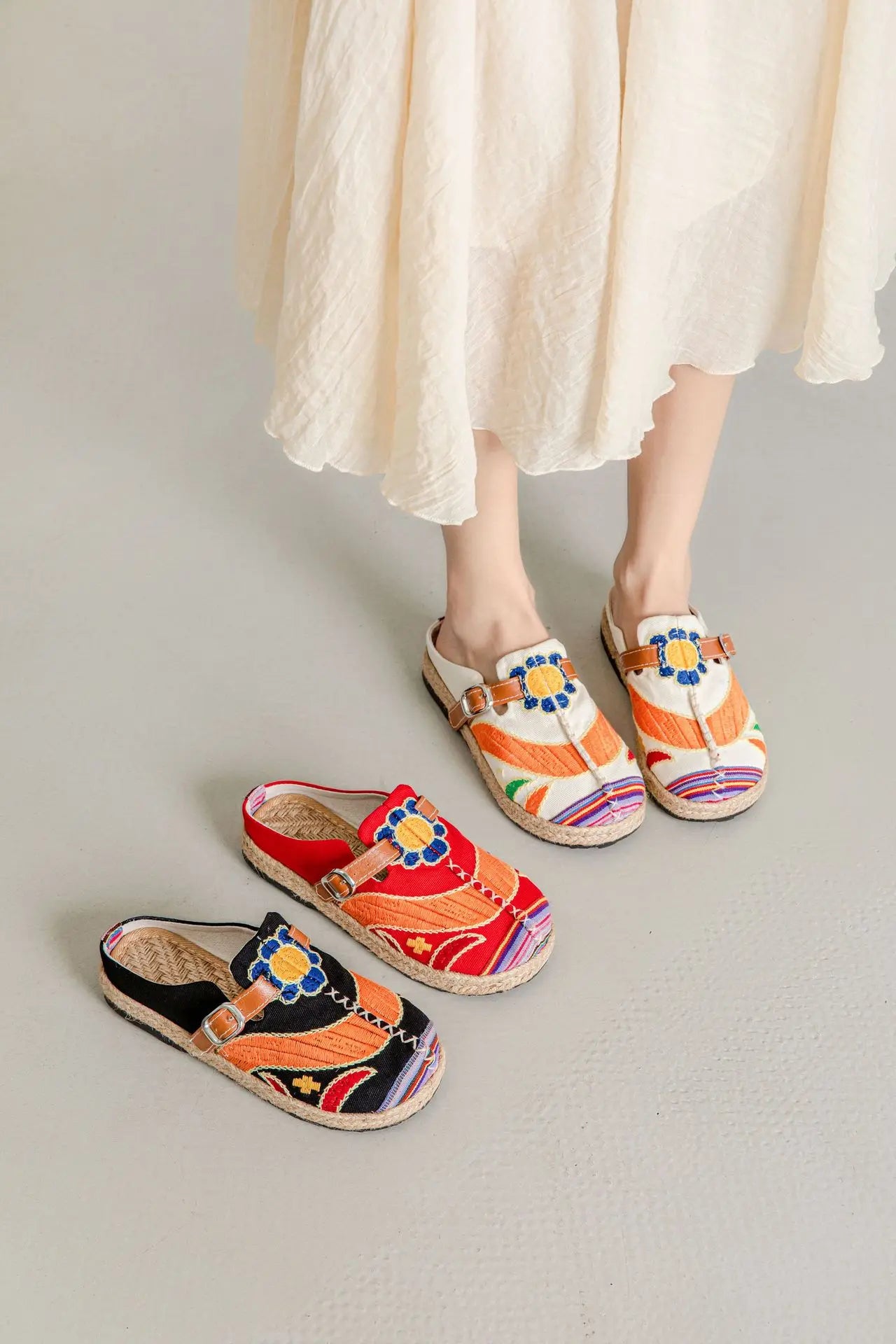 Lightweight Embroidered Cotton Linen Flat Slippers for Women
