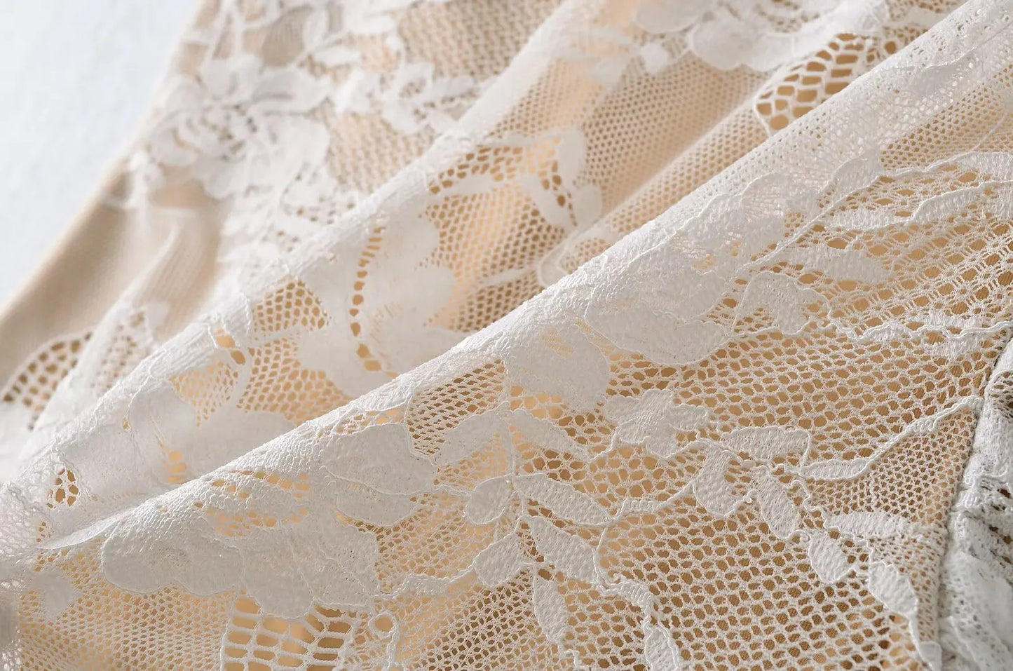 Elegant Sleeveless Bodycon Lace Bodysuit Top For Women