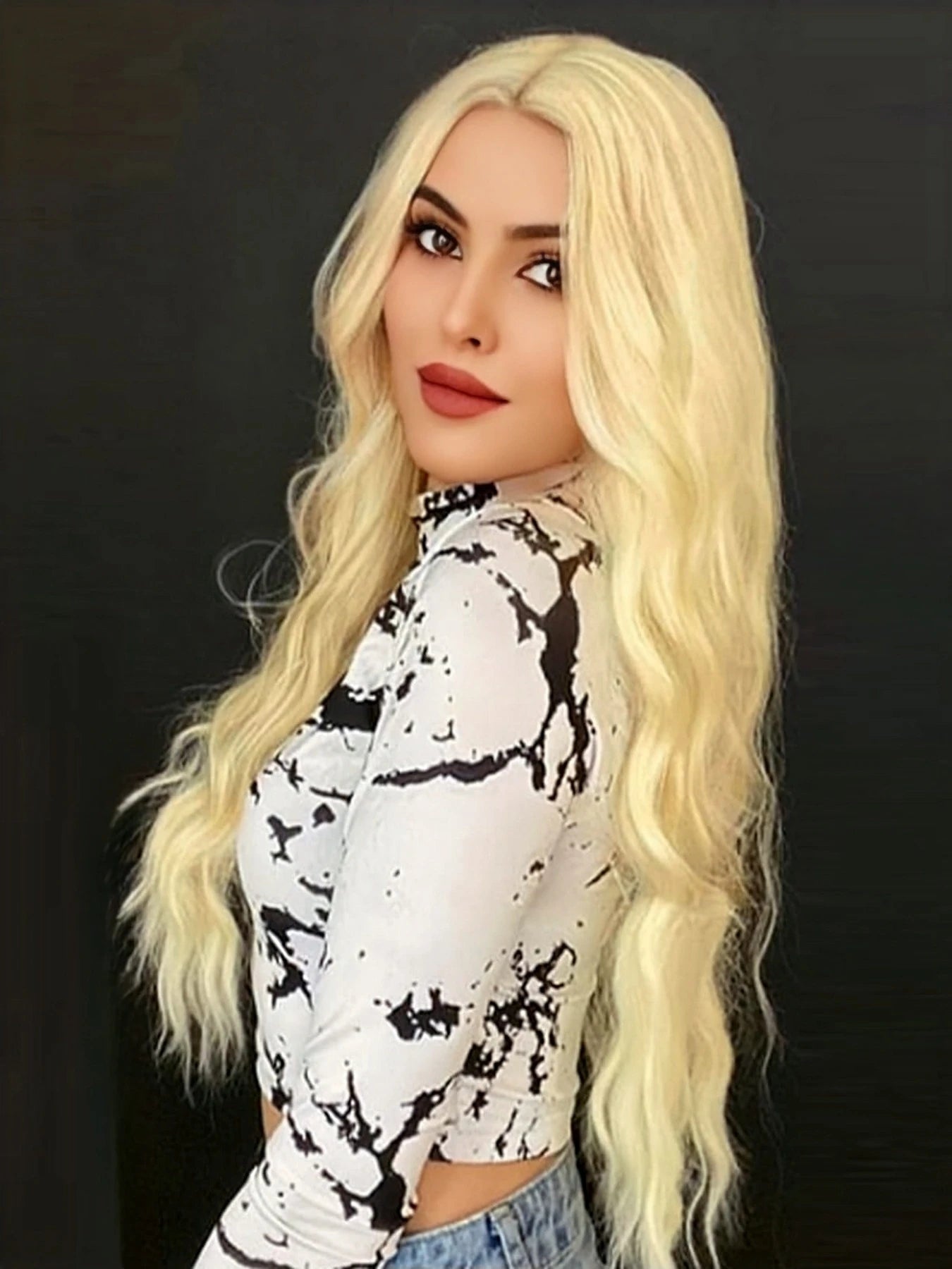 White Long Curly Synthetic Heat Resistant Wig for Women