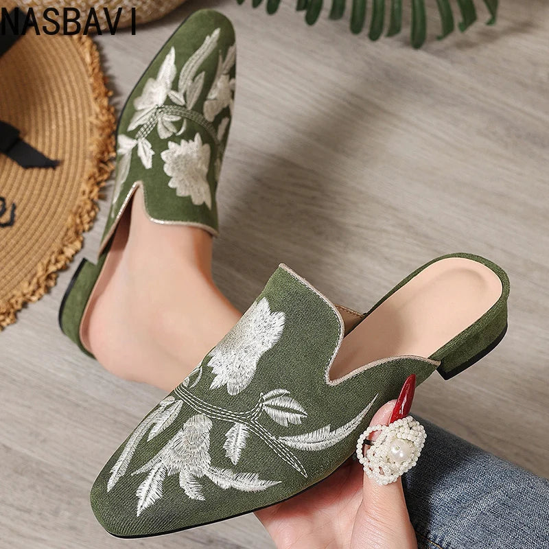 Chic Floral Velvet Embroidered Mules