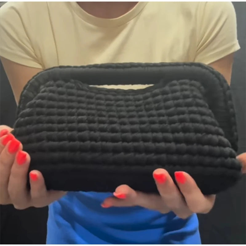 Fashion High-end Clutch Bag Hand-crocheted Clip Bag Simple Versatile Chain Cloud Bag New Leisure Travel Women's Underarm Bag