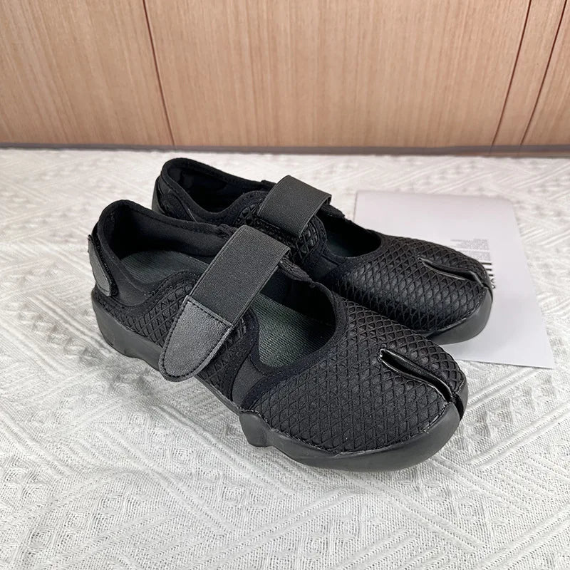 Leather Split Toe Buckle Mary Jane Flat Shoes for Women