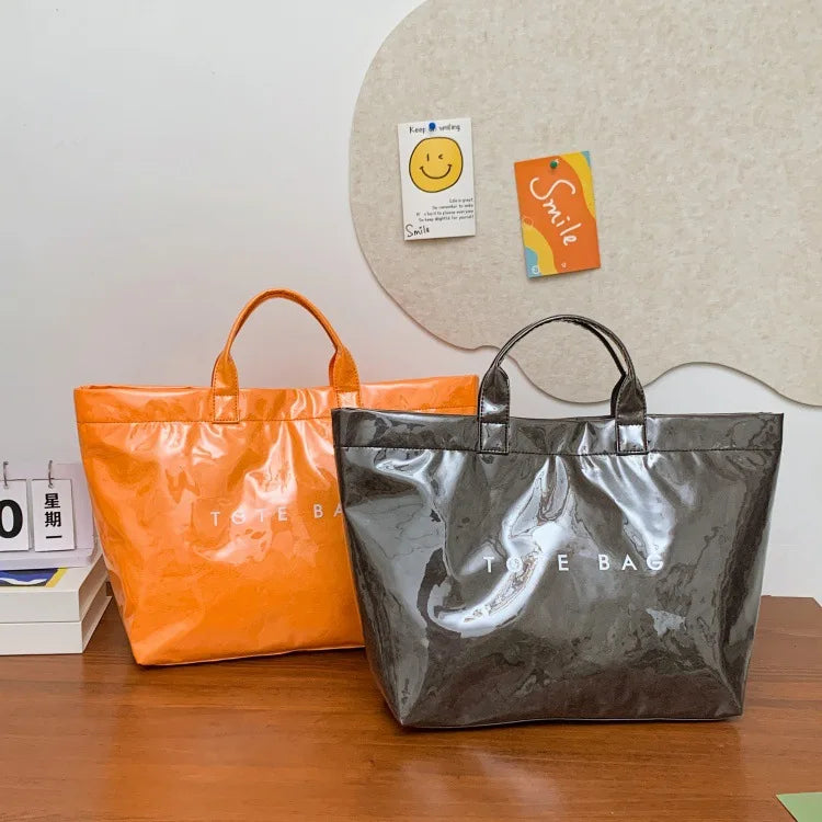 Kraft paper jelly waterproof bag, women's new retro commuting large capacity DuPont paper tote bag