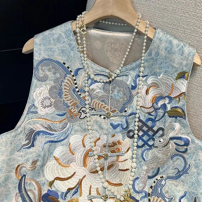 Chinese Style Embroidered Round Neck Sleeveless Vest for Women