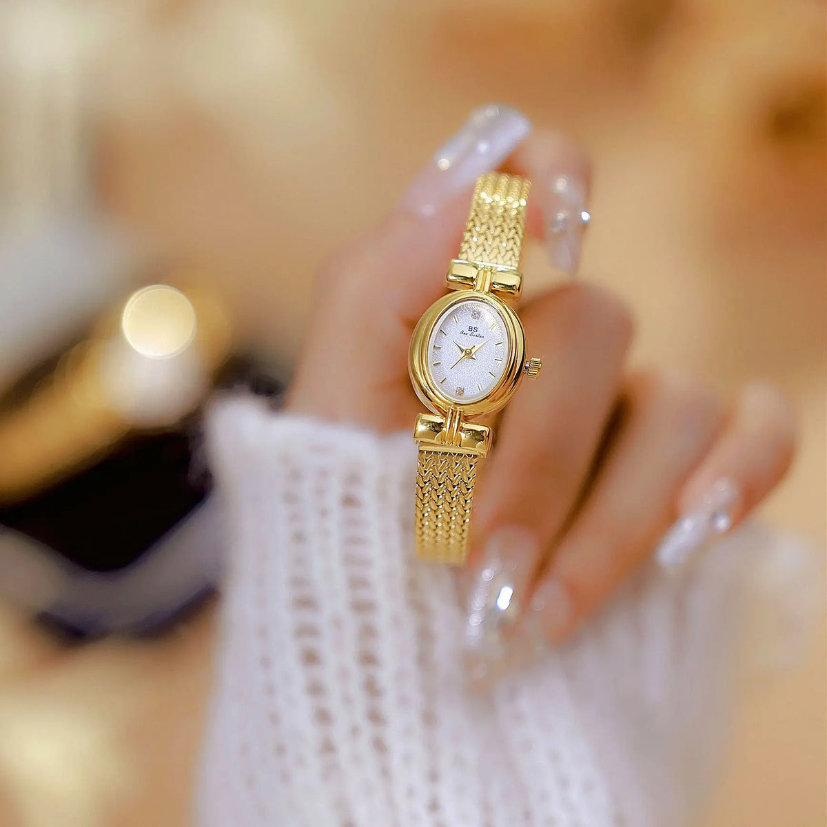 Vintage Gold Oval Quartz Wristwatch